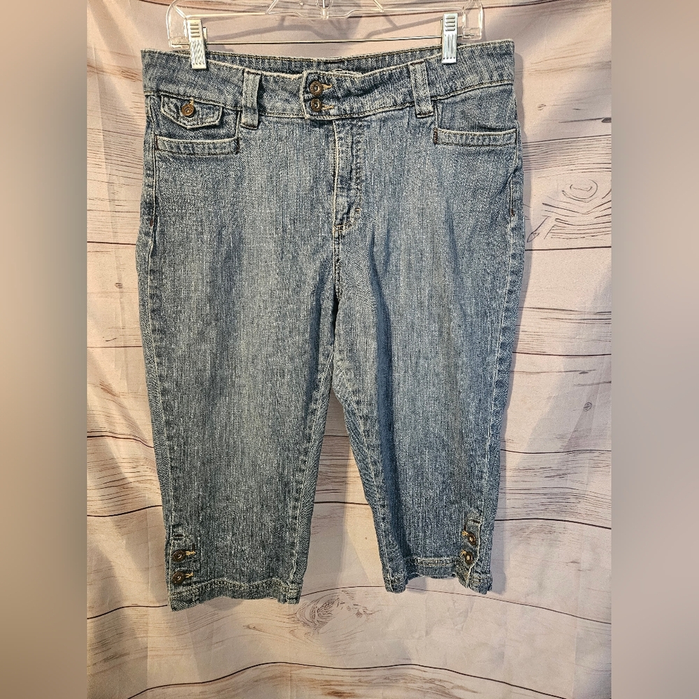 Lee Women's Light Blue Capris